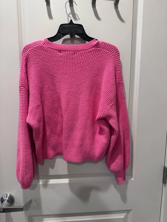 Pink Sweater - Picture 3 of 3